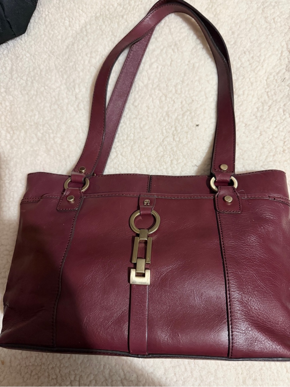 Etienne Aigner Burgundy Leather Shoulder Bag with Gold Hardware